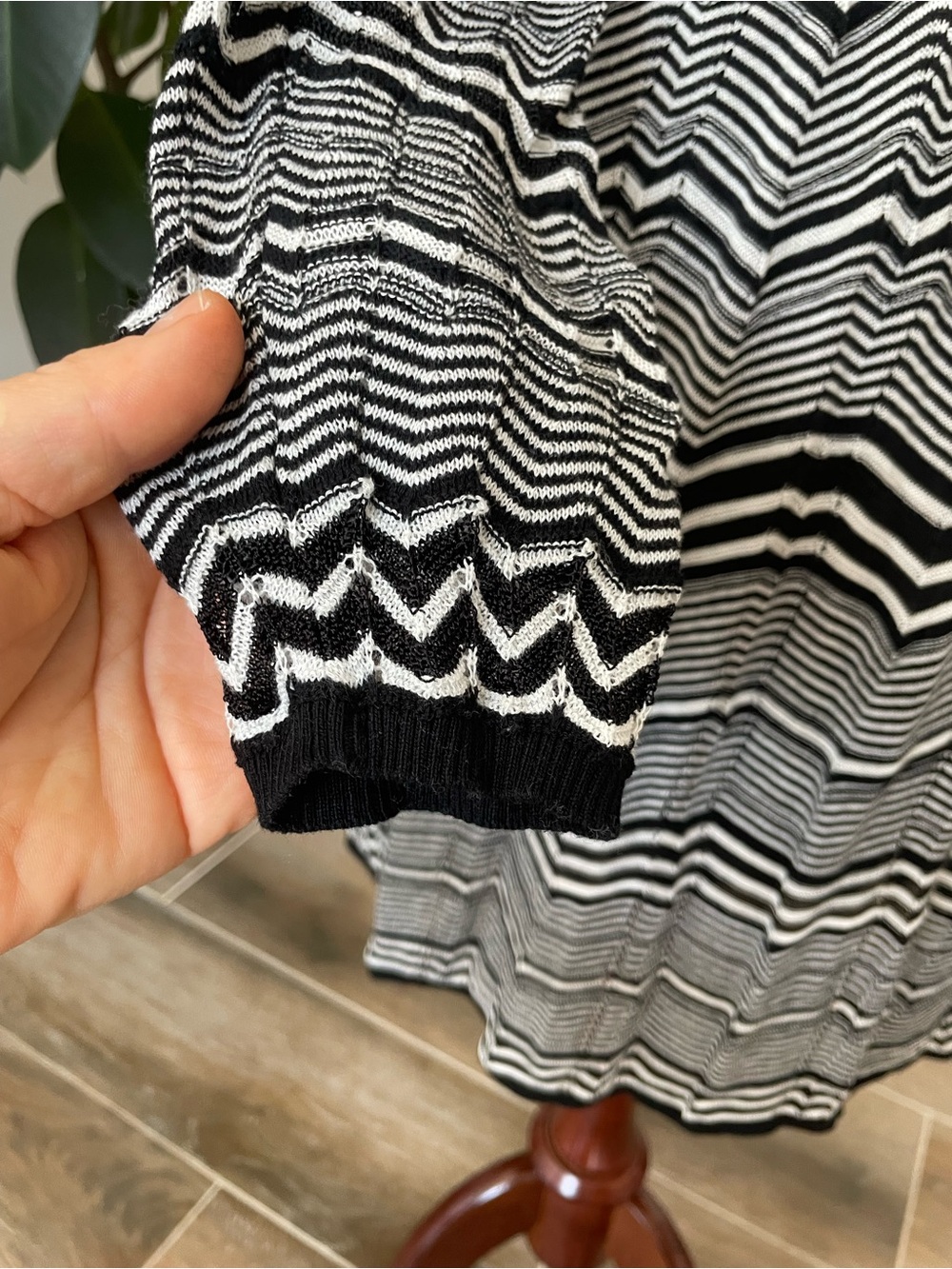 Missoni Black and White Zigzag Long-Sleeve Knit Dress - Picture 4 of 17